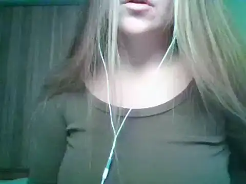 Evasapples online show from September 20, 2025, 3:39 pm