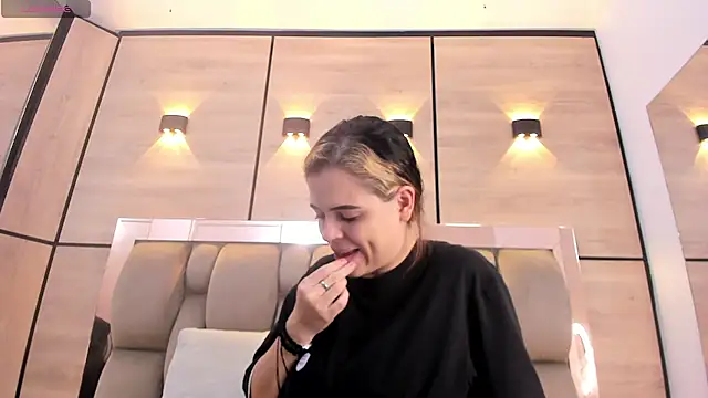 dorothy vegga online show from November 19, 2025, 2:22 am