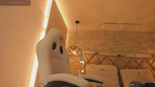 dorothy vegga online show from March 6, 2025, 3:57 am