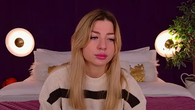 HelenaMorgan online show from October 24, 2025, 3:05 am