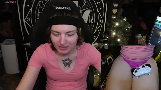 Snapshot of BrandiWRLD_999 chatting on January 14, 2025, 6:28 pm BrandiWRLD 999 online show from January 14, 2025, 6:28 pm