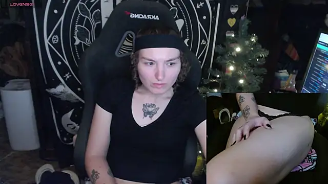 Snapshot of BrandiWRLD_999 chatting on January 17, 2025, 2:18 am BrandiWRLD 999 online show from January 17, 2025, 2:18 am