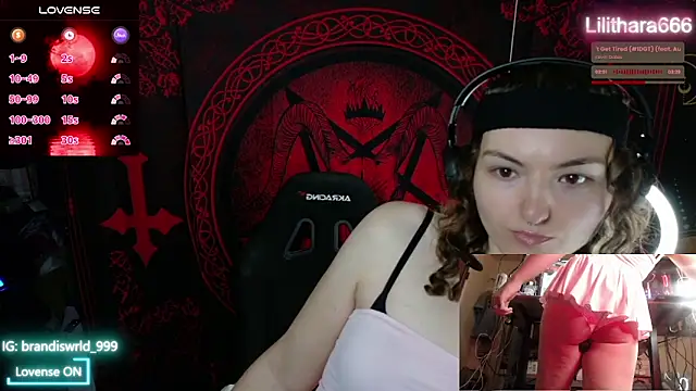 Snapshot of BrandiWRLD_999 chatting on November 29, 2025, 7:36 pm BrandiWRLD 999 online show from November 29, 2025, 7:36 pm