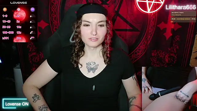 Snapshot of BrandiWRLD_999 chatting on November 4, 2025, 1:31 am BrandiWRLD 999 online show from November 4, 2025, 1:31 am