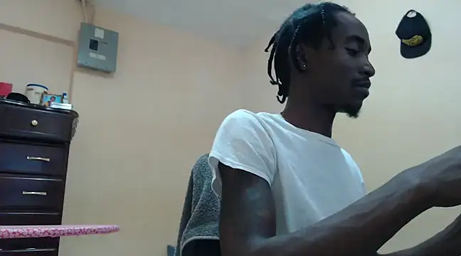 Snapshot of jammasterjack chatting on February 17, 2025, 1:33 pm jammasterjack online show from February 17, 2025, 1:33 pm