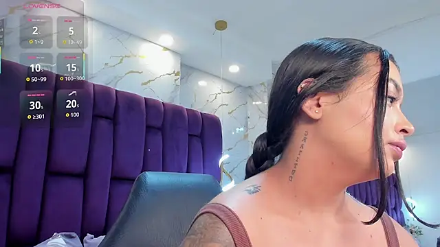 emma carterr1 online show from April 16, 2026, 5:25 pm