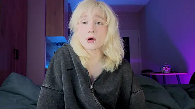 Snapshot of Gregory_Byyrd chatting on September 17, 2025, 9:39 pm Gregory Byyrd online show from September 17, 2025, 9:39 pm