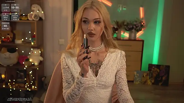 Snapshot of ManiFreyja chatting on May 2, 2026, 7:30 pm ManiFreyja online show from May 2, 2026, 7:30 pm