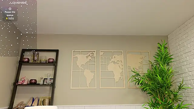 LadyLeea online show from November 10, 2025, 4:28 am