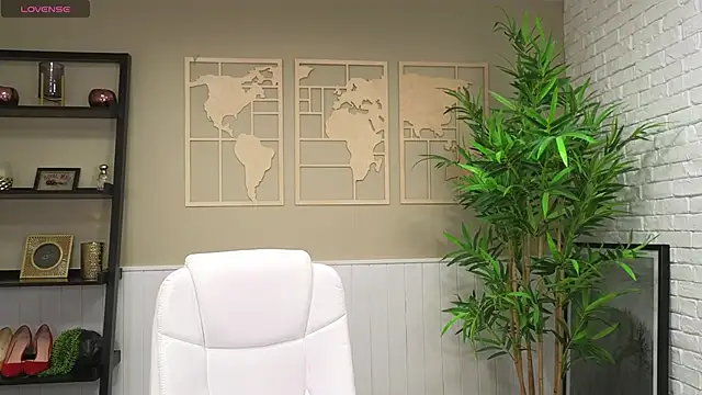 LadyLeea online show from February 26, 2025, 5:13 am