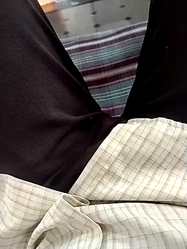 jellydicks online show from April 15, 2026, 8:42 am