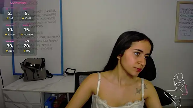 Mia Fischer online show from October 10, 2025, 5:14 pm