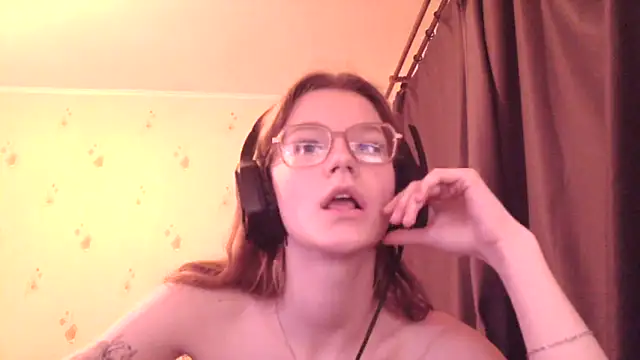 Snapshot of angelstonight chatting on March 14, 2025, 9:21 pm angelstonight online show from March 14, 2025, 9:21 pm