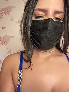 shanelle0 online show from November 6, 2025, 3:43 am