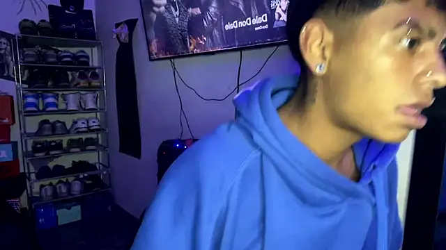  Billowy  online show from November 14, 2025, 4:38 am