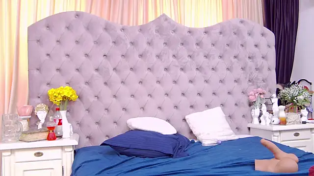 CassidyVelvet online show from April 6, 2026, 4:46 am