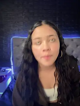 Paloma  LS online show from March 21, 2025, 7:35 pm