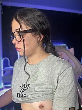 Paloma  LS online show from March 6, 2025, 7:54 pm