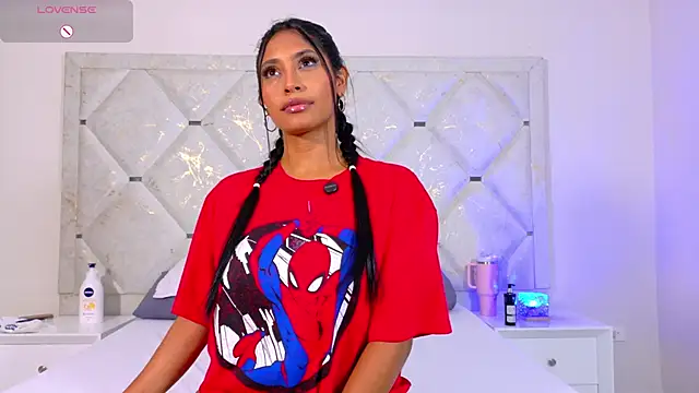 Anna risse online show from November 1, 2025, 5:03 am