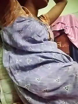 aadhini01 online show from February 9, 2025, 5:33 pm