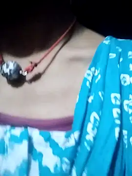 aadhini01 online show from October 24, 2025, 4:39 pm