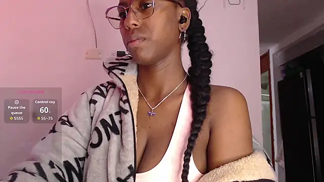 CoccoBele69 online show from February 14, 2026, 1:22 pm