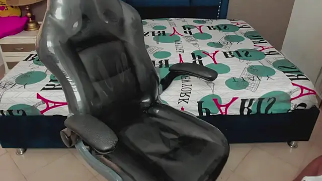 Snapshot of MaiteFlores chatting on February 16, 2026, 2:27 pm MaiteFlores online show from February 16, 2026, 2:27 pm