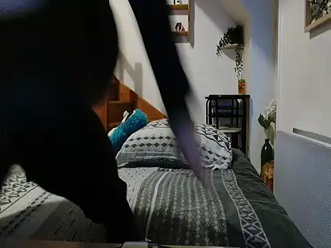 Lauzo21 online show from November 17, 2025, 6:28 am