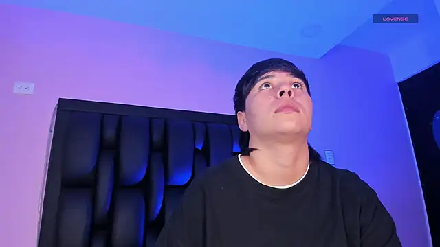 AbbySmiitth  online show from March 11, 2025, 6:30 pm