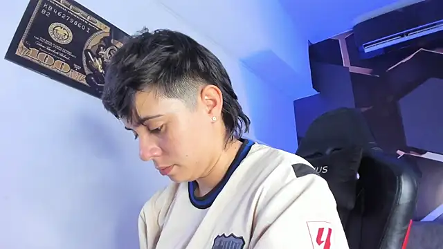 AbbySmiitth  online show from September 14, 2025, 5:35 pm