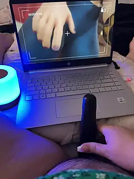 yourcutesarah online show from November 15, 2025, 11:20 pm