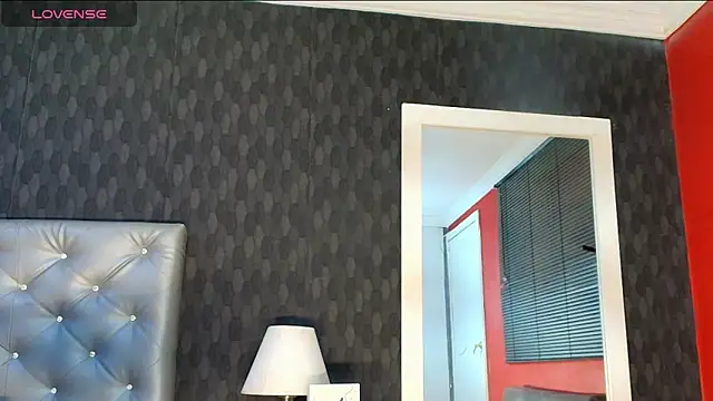 KENDER21  online show from September 29, 2025, 8:14 pm