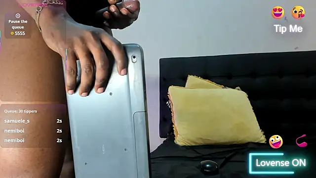 KENDER21  online show from March 19, 2025, 9:49 am