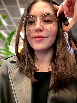 meow girl online show from October 16, 2025, 8:55 am