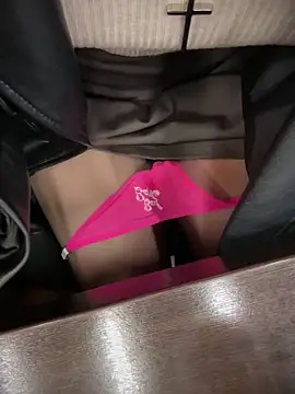 meow girl online show from October 30, 2025, 8:12 am