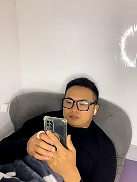 lixiaoshuai8 online show from November 27, 2025, 6:25 am