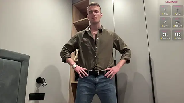 cute mark online show from November 19, 2025, 2:39 pm