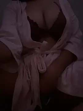 Snapshot of adry_moon666 chatting on October 22, 2025, 9:09 am adry moon666 online show from October 22, 2025, 9:09 am