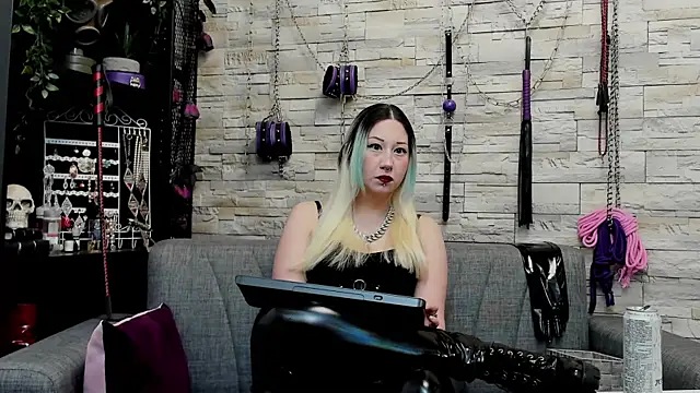 CruelMistress online show from March 30, 2026, 1:18 am