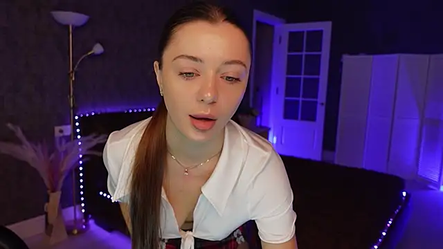 DinaCandy online show from December 4, 2025, 8:24 am