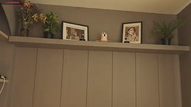 Snapshot of Candelariia_ chatting on November 5, 2025, 4:32 pm Candelariia online show from November 5, 2025, 4:32 pm