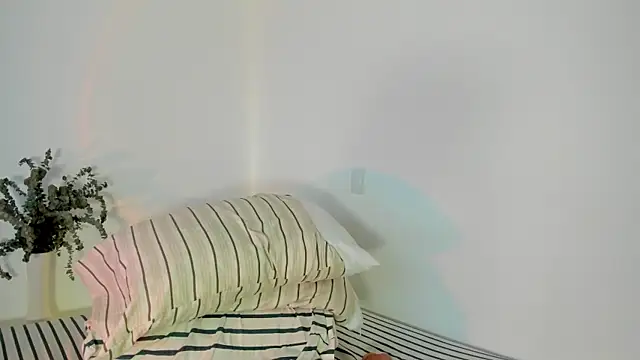 Snapshot of Candelariia_ chatting on March 18, 2025, 8:05 pm Candelariia online show from March 18, 2025, 8:05 pm