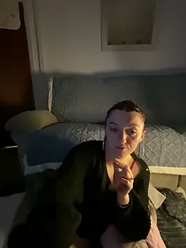 Snapshot of Stoner_BarbieXX chatting on January 8, 2025, 10:16 pm Stoner BarbieXX online show from January 8, 2025, 10:16 pm