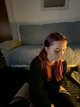 Snapshot of Stoner_BarbieXX chatting on January 12, 2025, 10:12 pm Stoner BarbieXX online show from January 12, 2025, 10:12 pm
