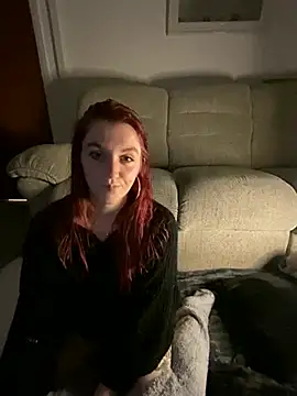 Snapshot of Stoner_BarbieXX chatting on January 4, 2025, 10:45 pm Stoner BarbieXX online show from January 4, 2025, 10:45 pm