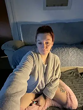 Snapshot of Stoner_BarbieXX chatting on January 13, 2025, 10:13 pm Stoner BarbieXX online show from January 13, 2025, 10:13 pm