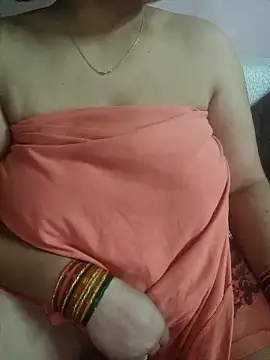 Snapshot of milf-kaira chatting on October 31, 2025, 5:59 am milf-kaira online show from October 31, 2025, 5:59 am