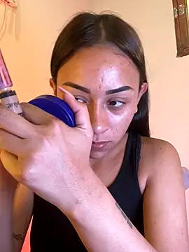 Little aphrodite online show from October 12, 2025, 7:59 pm