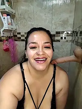 Snapshot of emily_sweet13 chatting on November 7, 2025, 4:11 pm emily sweet13 online show from November 7, 2025, 4:11 pm