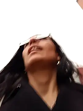 chloewildd  online show from October 23, 2025, 10:41 pm